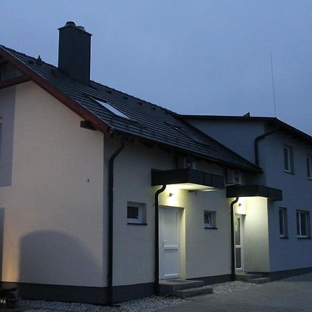 Potkerek Motel Дьор Екстериор снимка