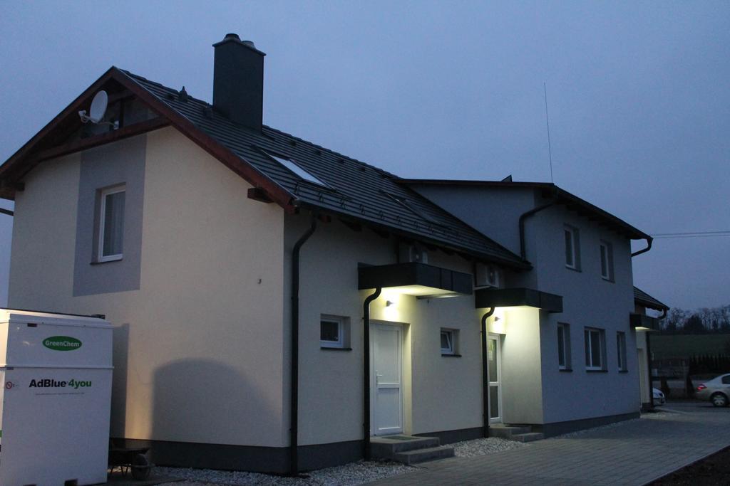Potkerek Motel Дьор Екстериор снимка