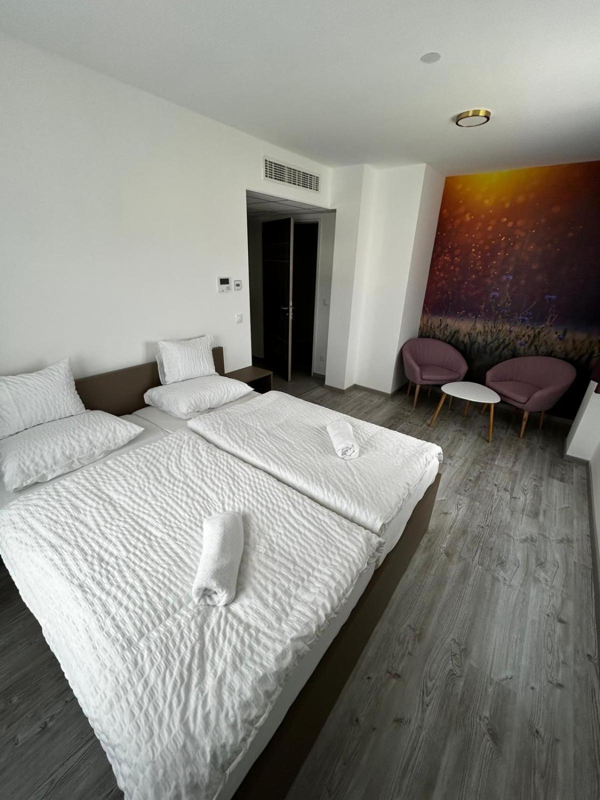 Potkerek Motel Дьор Екстериор снимка